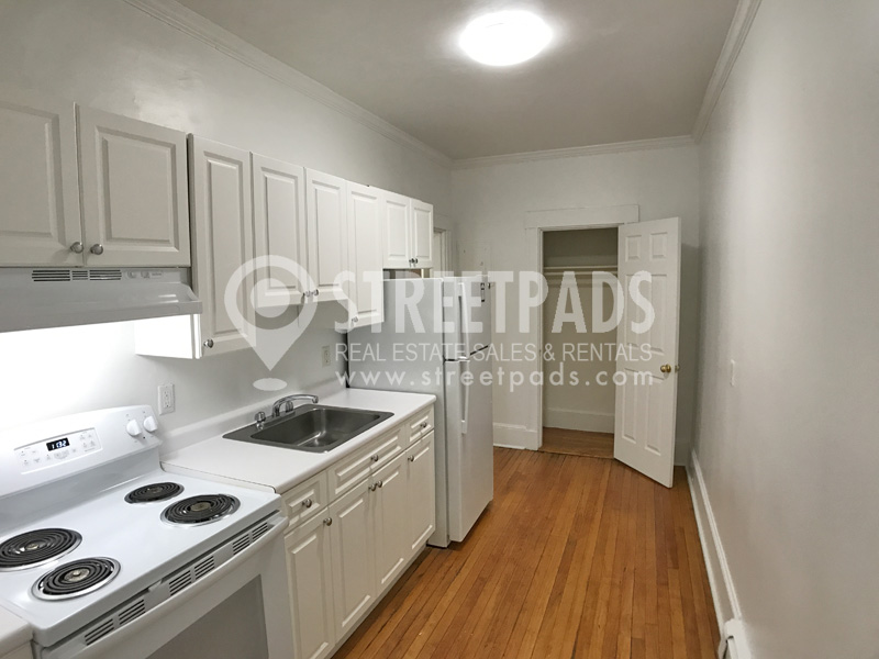 2 bed, 1 bath apartment for rent at 21 Fairbanks St Unit 23, Griggs Park — photo 8 of 16