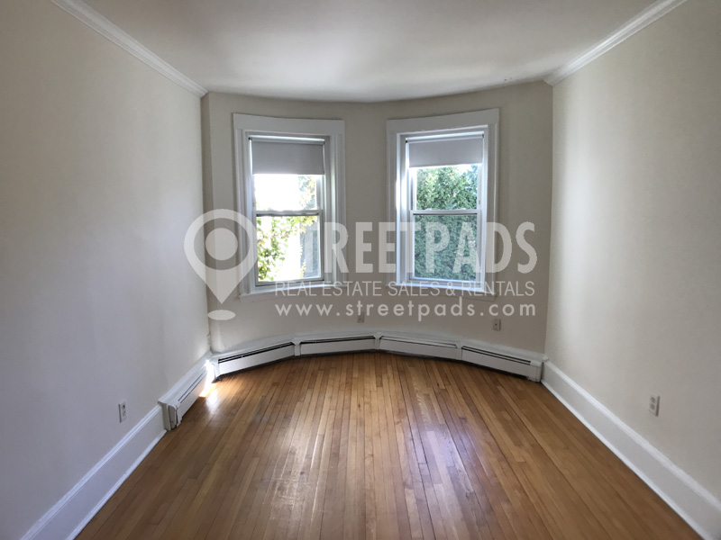 2 bed, 1 bath apartment for rent at 21 Fairbanks St Unit 23, Griggs Park