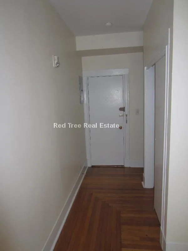 1 bed, 1 bath apartment for rent at 21 Fairbanks St Unit 31, Griggs Park — photo 6 of 19