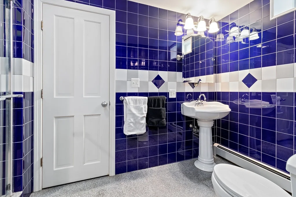 Studio bed, 1 bath apartment for rent at 21 Fayette St Unit 1, Mid Cambridge — photo 8 of 9