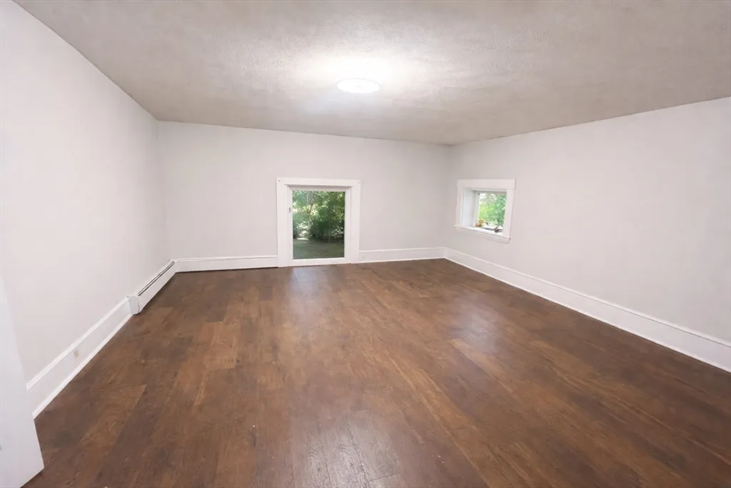 1 bed, 1 bath apartment for rent at 21 Fayette St Unit 3, Mid Cambridge — photo 2 of 13