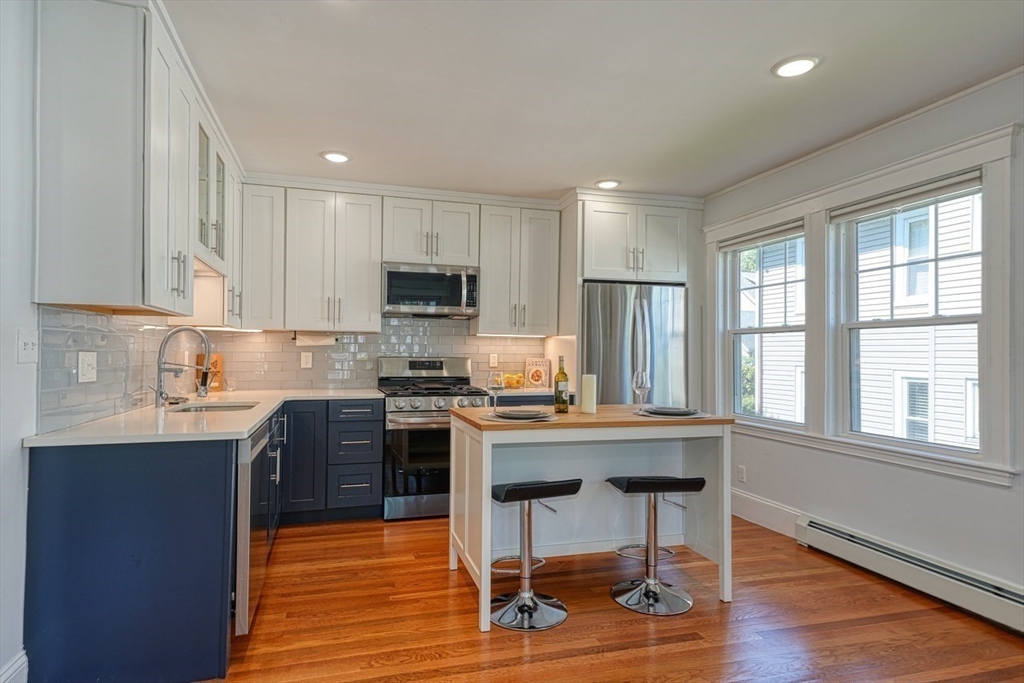 3 bed, 2 bath apartment for rent at 21 Fessenden Rd Unit 21, Arlington — photo 4 of 28