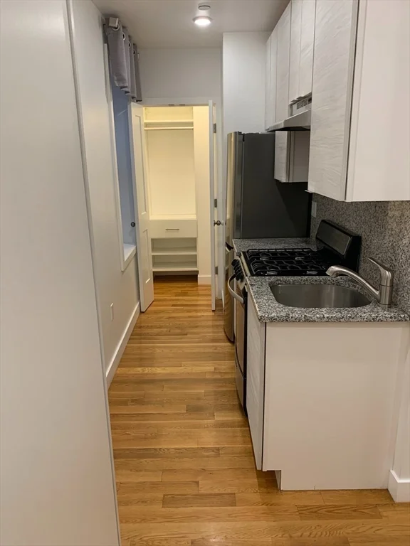 Studio bed, 1 bath apartment for rent at 21 Fifth St Unit 1, Chelsea — photo 4 of 10