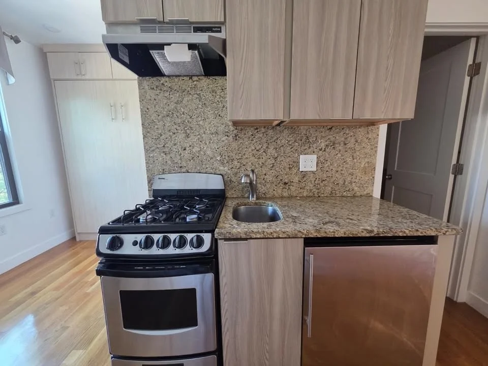 Studio bed, 1 bath apartment for rent at 21 Fifth St Unit 19, Chelsea — photo 4 of 6