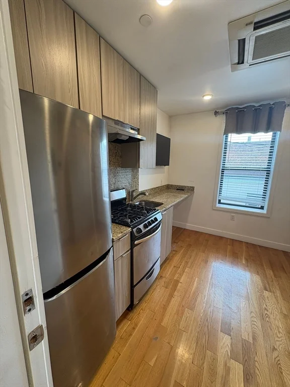 Studio bed, 1 bath apartment for rent at 21 Fifth St Unit 20, Chelsea — photo 2 of 7
