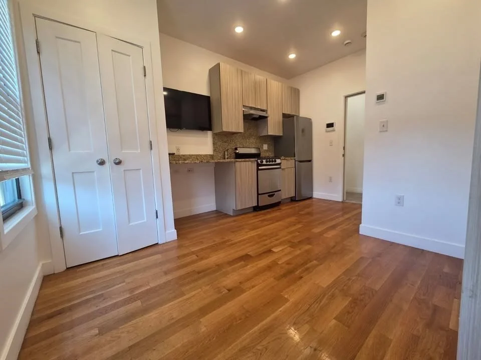 Studio bed, 1 bath apartment for rent at 21 Fifth St Unit 24, Chelsea — photo 2 of 8