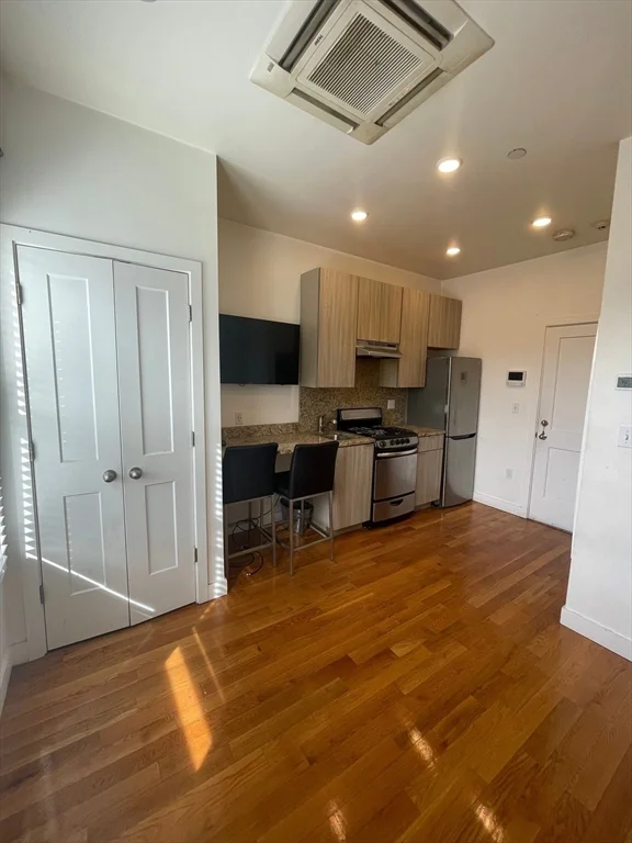 Studio bed, 1 bath apartment for rent at 21 Fifth St Unit 24, Chelsea — photo 4 of 9