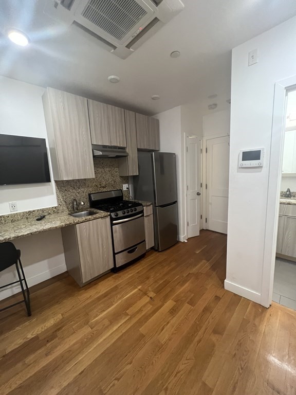 Studio bed, 1 bath apartment for rent at 21 Fifth St Unit 24, Chelsea — photo 7 of 8