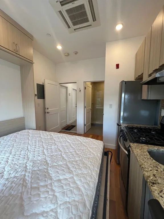 Studio bed, 1 bath apartment for rent at 21 Fifth St Unit 26, Chelsea — photo 7 of 11