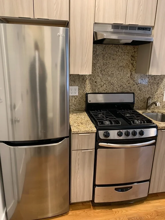 Studio bed, 1 bath apartment for rent at 21 Fifth St Unit 31, Chelsea — photo 4 of 12