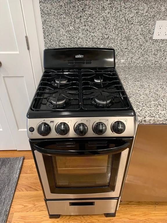 Studio bed, 1 bath apartment for rent at 21 Fifth Unit 17, Chelsea — photo 10 of 13