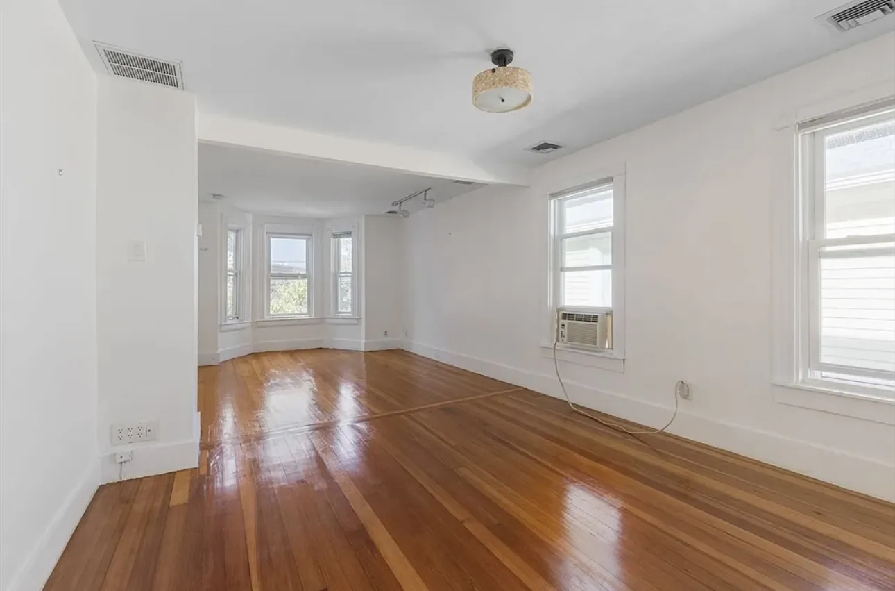 2 bed, 1 bath apartment for rent at 21 Florence St Unit 1, Cambridgeport — photo 7 of 15