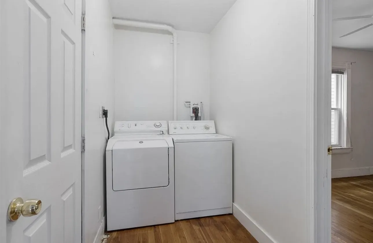 2 bed, 1 bath apartment for rent at 21 Florence St Unit 1, Cambridgeport — photo 11 of 15