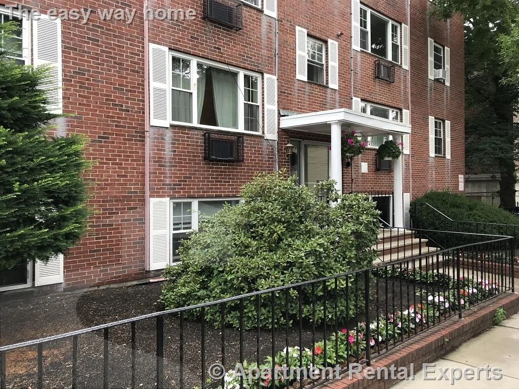 2 bed, 1 bath apartment for rent at 21 Franklin St Unit 8, Sullivan Square — photo 12 of 13