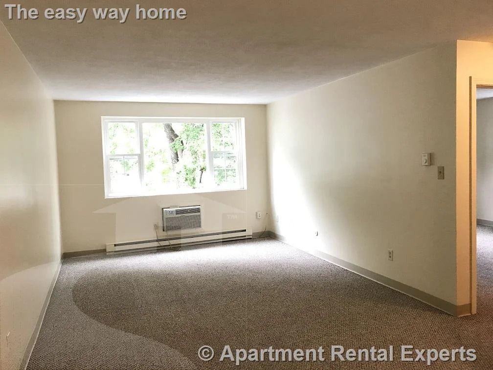 2 bed, 1 bath apartment for rent at 21 Franklin St Unit 8, Sullivan Square — photo 1 of 13
