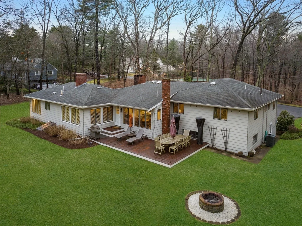 4 bed, 3 bath apartment for rent at 21 Gail Rd, Weston — photo 1 of 16