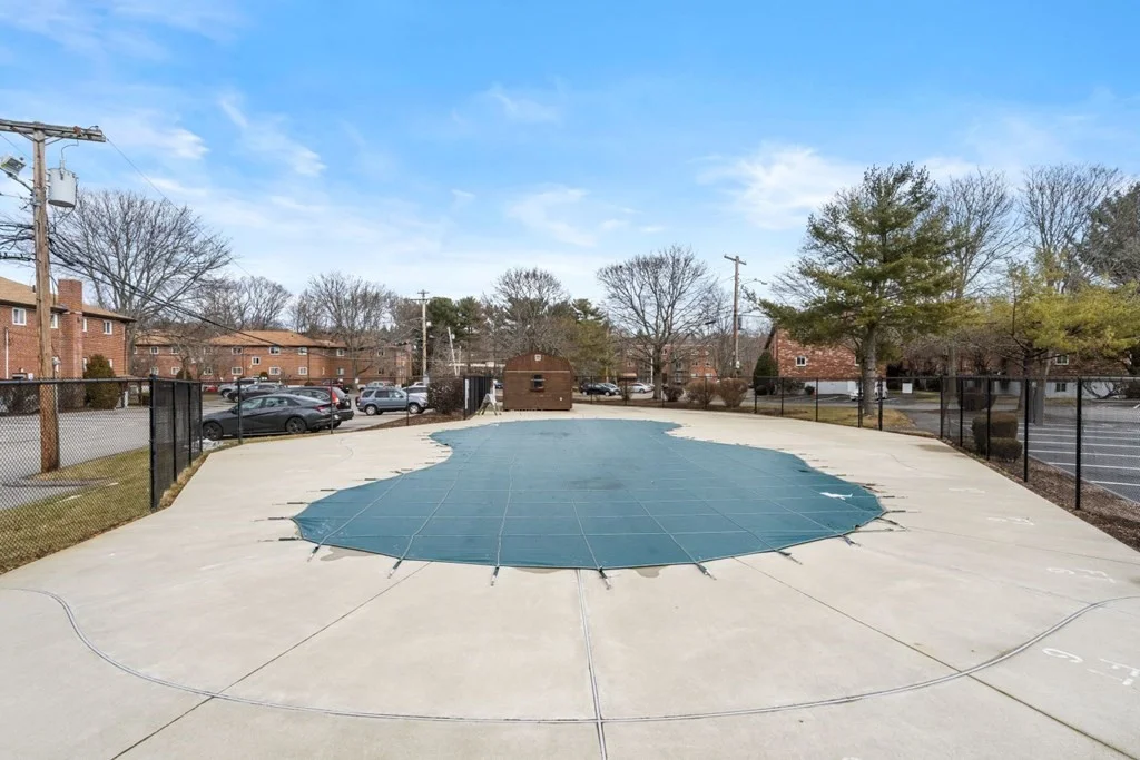 2 bed, 1 bath apartment for rent at 21 Gates St Unit 1, West Roxbury — photo 17 of 18