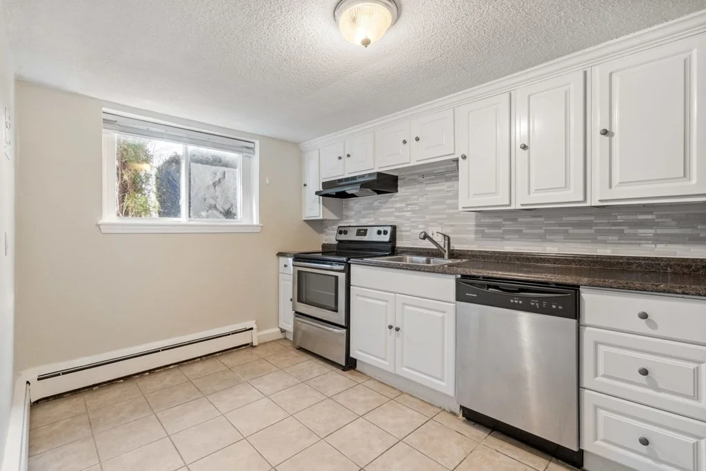 2 bed, 1 bath apartment for rent at 21 Gates St Unit 1, West Roxbury — photo 3 of 18