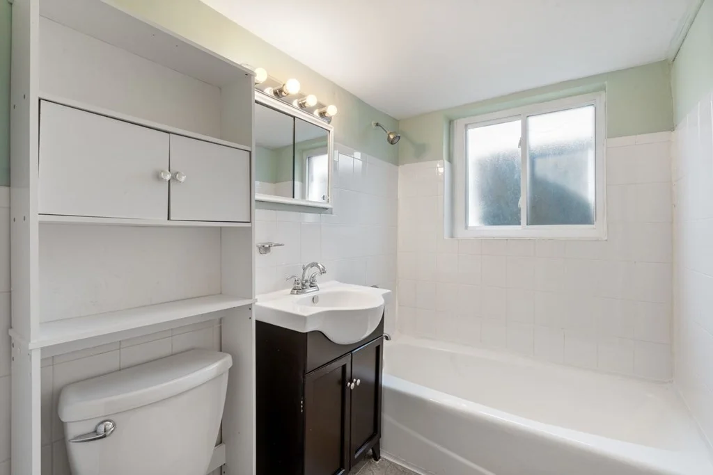 2 bed, 1 bath apartment for rent at 21 Gates St Unit 1, West Roxbury — photo 13 of 18