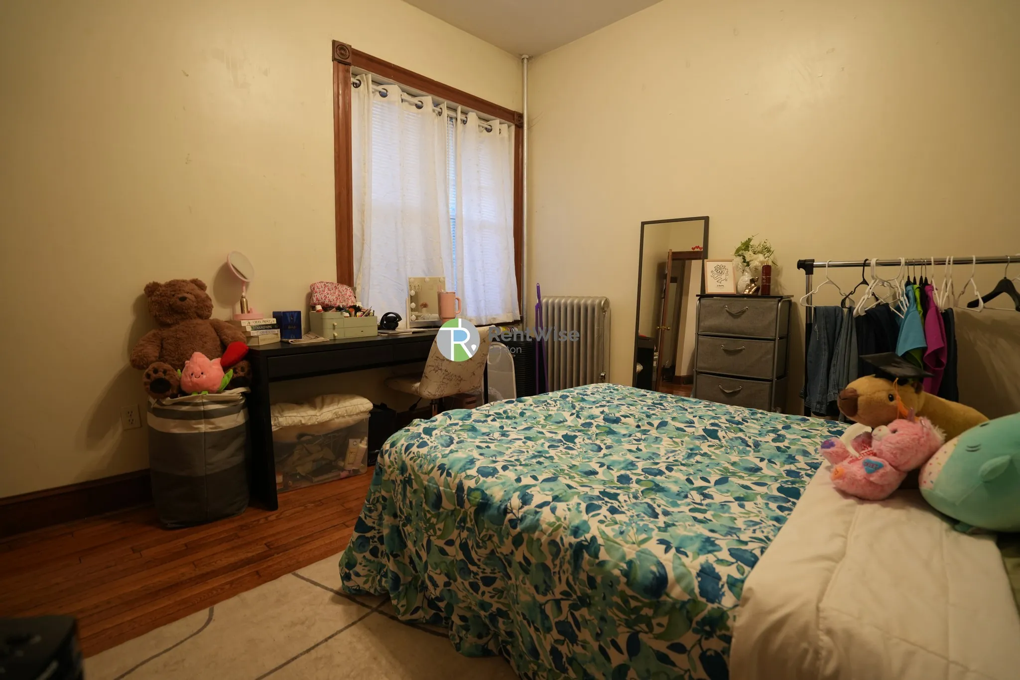 3 bed, 2 bath apartment for rent at 21 Gibbs St Unit 2, North Brookline — photo 9 of 26