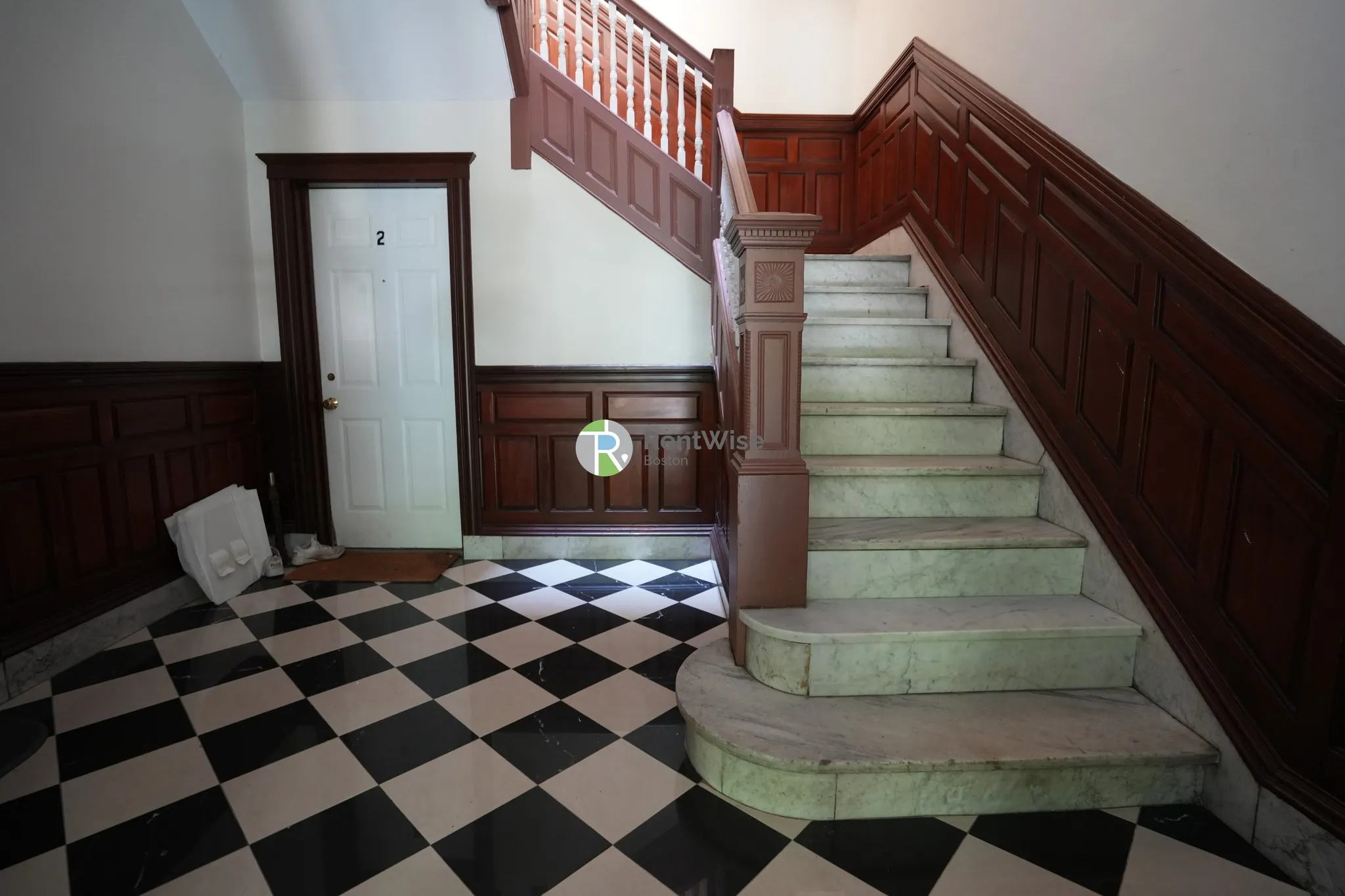 3 bed, 2 bath apartment for rent at 21 Gibbs St Unit 2, North Brookline — photo 22 of 26