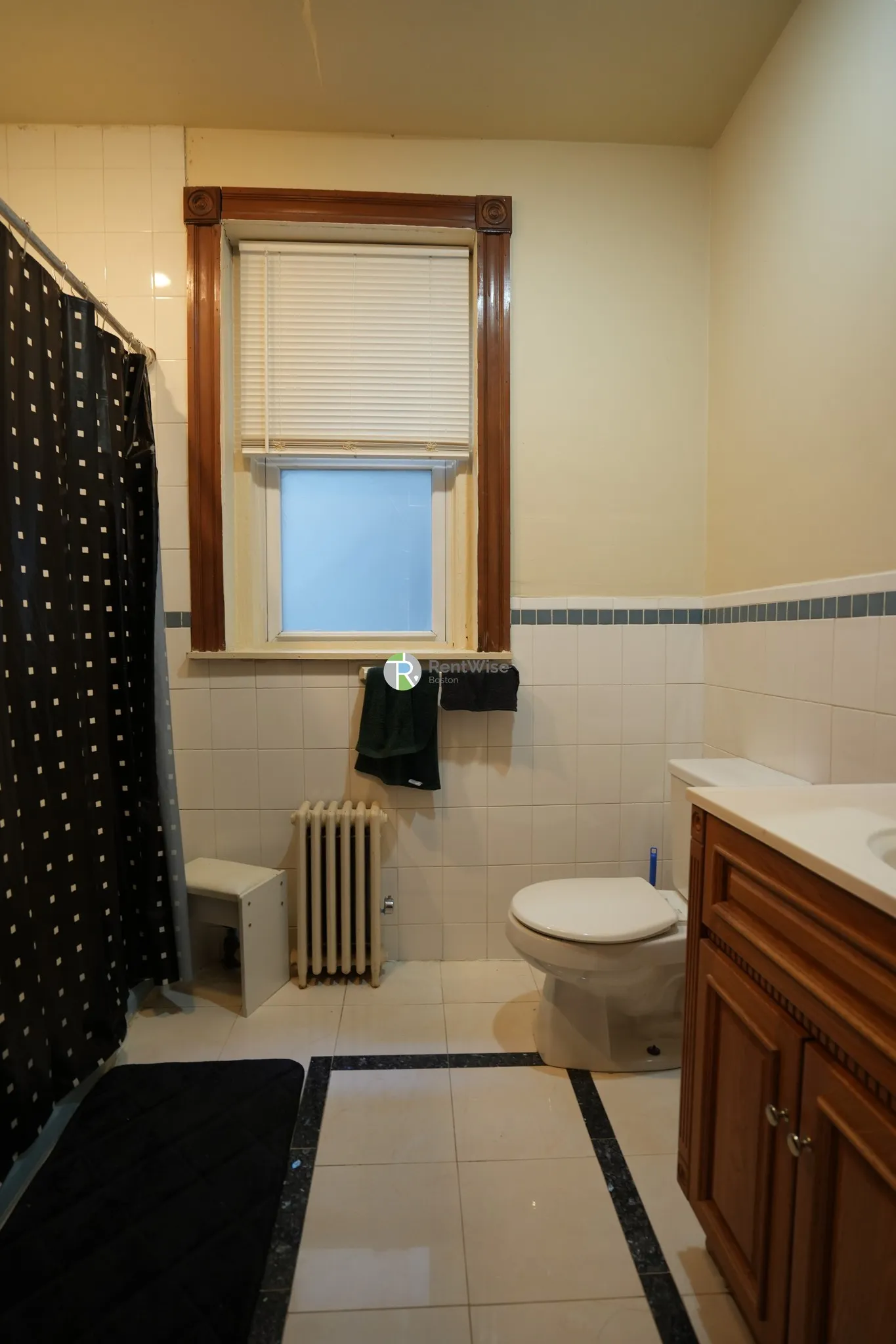 3 bed, 2 bath apartment for rent at 21 Gibbs St Unit 2, North Brookline — photo 13 of 26