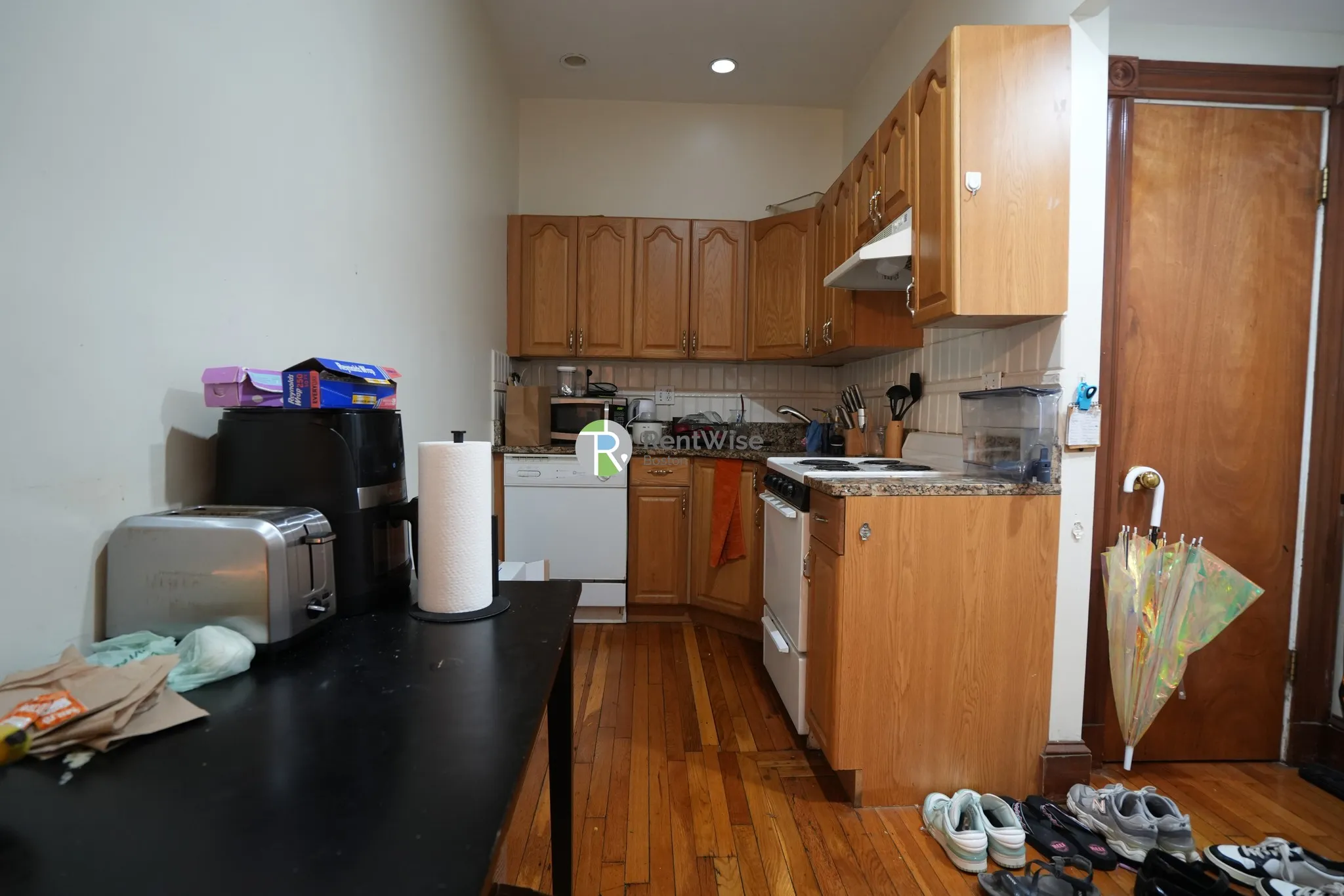 3 bed, 2 bath apartment for rent at 21 Gibbs St Unit 2, North Brookline — photo 4 of 26