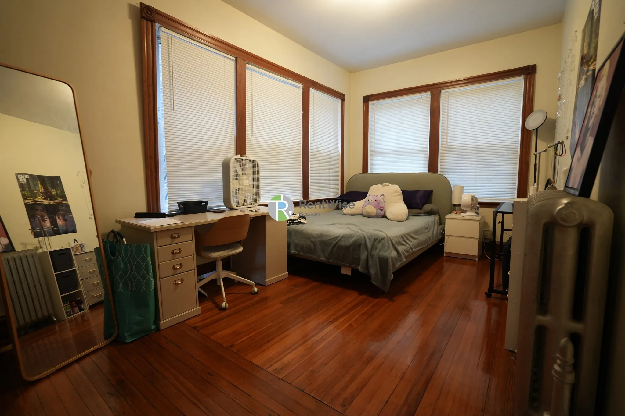 3 bed, 2 bath apartment for rent at 21 Gibbs St Unit 2, North Brookline