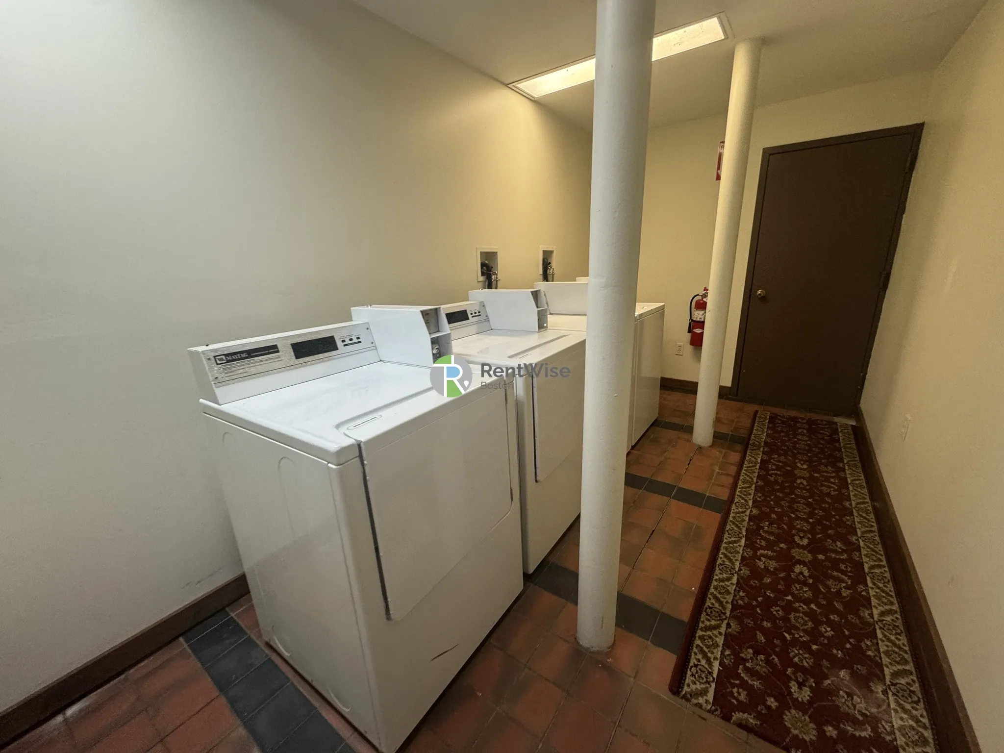 3 bed, 2 bath apartment for rent at 21 Gibbs St Unit 2, North Brookline — photo 23 of 26