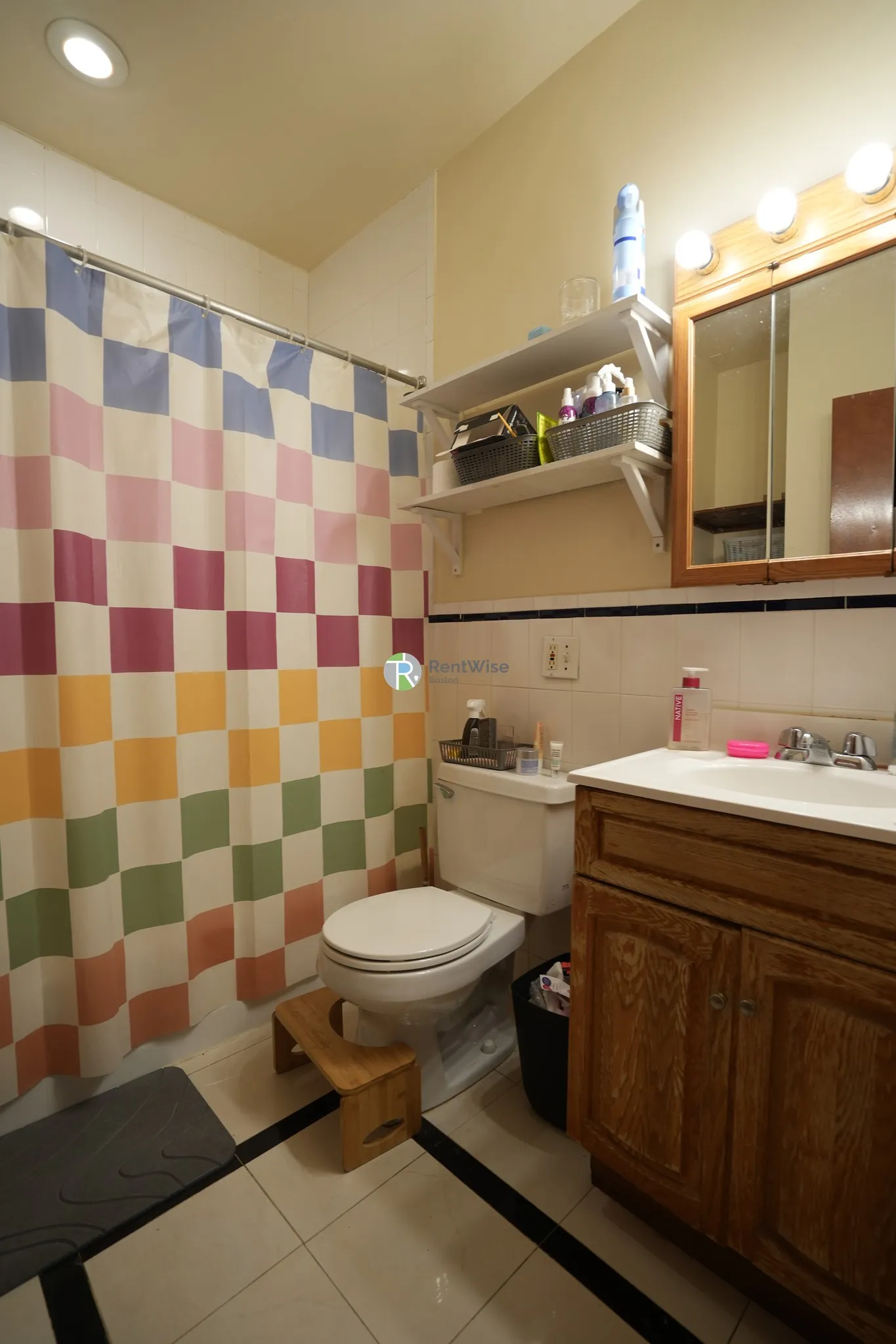 3 bed, 2 bath apartment for rent at 21 Gibbs St Unit 2, North Brookline — photo 6 of 26
