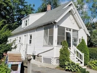 1 bed, 1 bath apartment for rent at 21 Glenellen Rd Unit 2, West Roxbury — photo 1 of 2