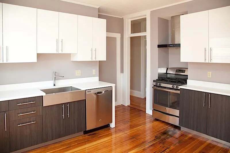 4 bed, 1 bath apartment for rent at 21 Granite St Unit 1, Ward Two — photo 2 of 7