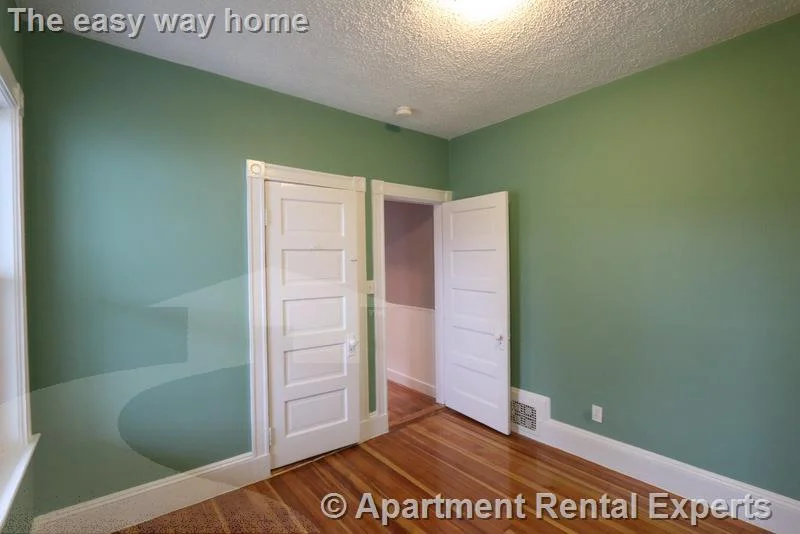 4 bed, 1 bath apartment for rent at 21 Granite St Unit 2, Union Square — photo 5 of 15