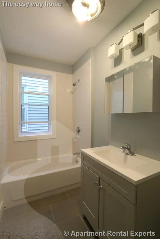 4 bed, 1 bath apartment for rent at 21 Granite St Unit 2, Union Square — photo 8 of 15