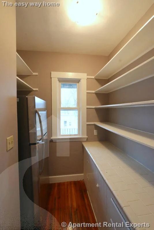 4 bed, 1 bath apartment for rent at 21 Granite St Unit 2, Union Square — photo 4 of 15