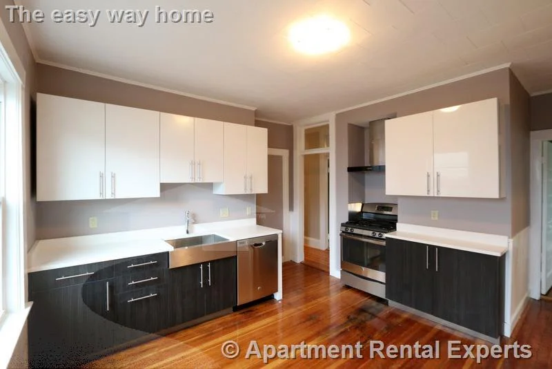 4 bed, 1 bath apartment for rent at 21 Granite St Unit 2, Union Square