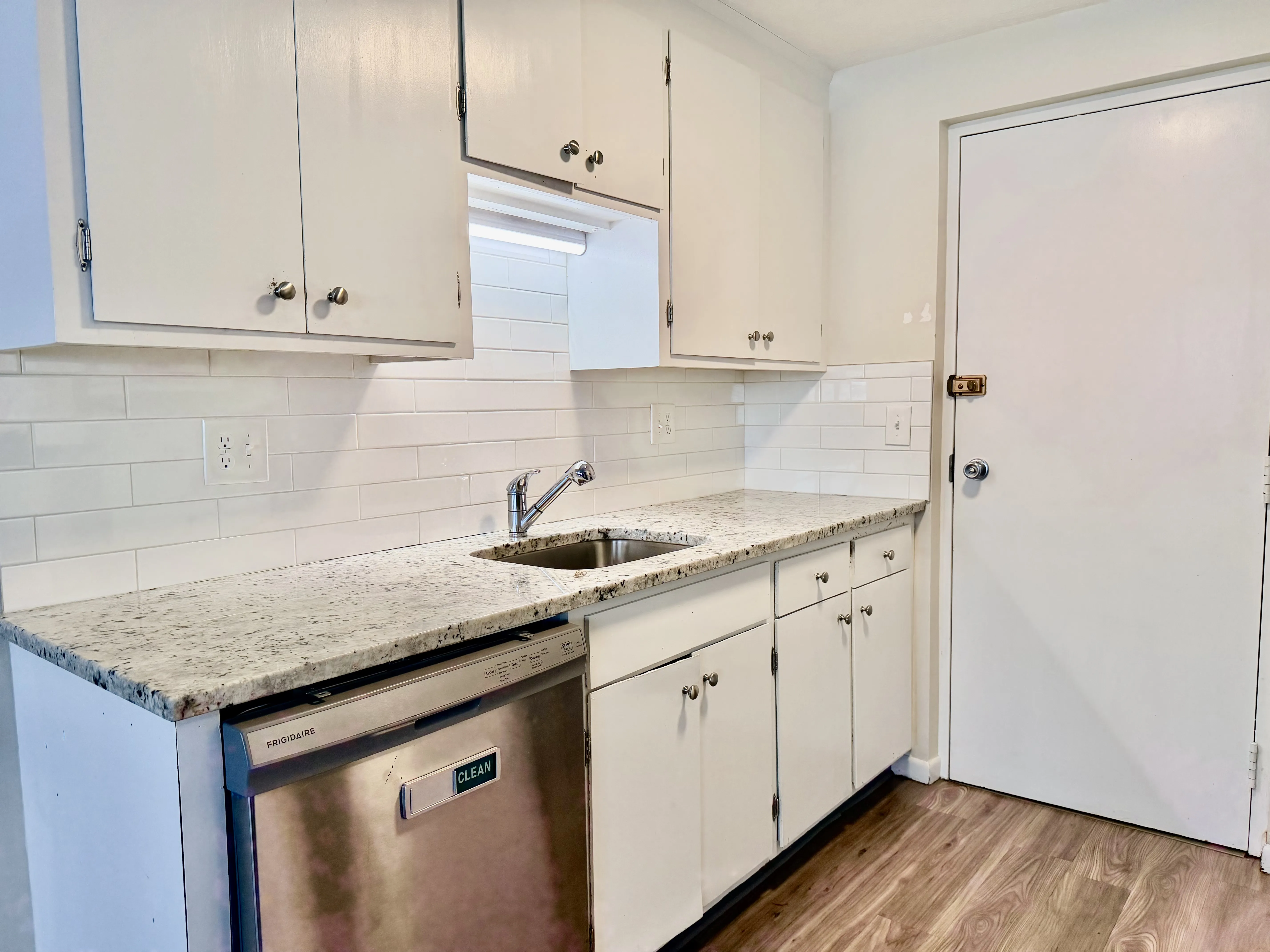 2 bed, 1 bath apartment for rent at 21 Greenwood St Unit 1, Melrose — photo 5 of 14