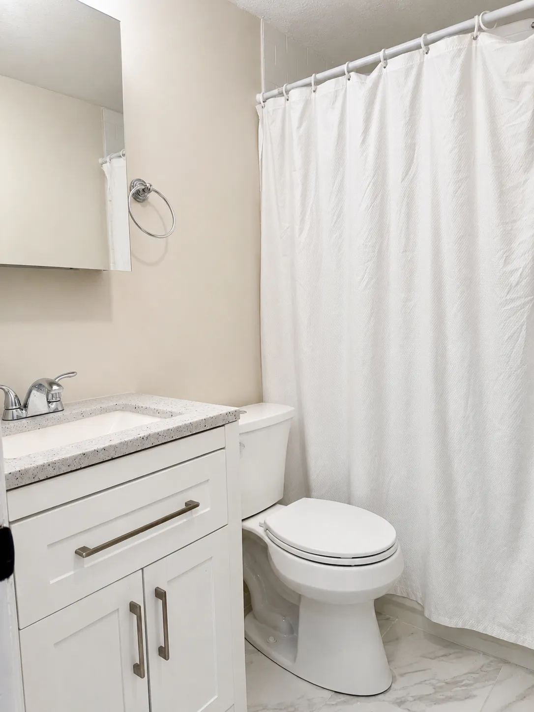 2 bed, 1 bath apartment for rent at 21 Greenwood St Unit 3, Melrose — photo 2 of 14