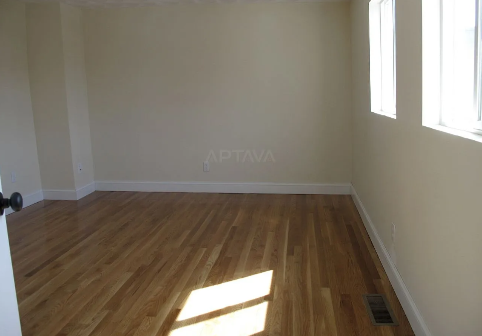 3 bed, 2 bath apartment for rent at 21 Hall St Unit 2a, Medford — photo 9 of 22