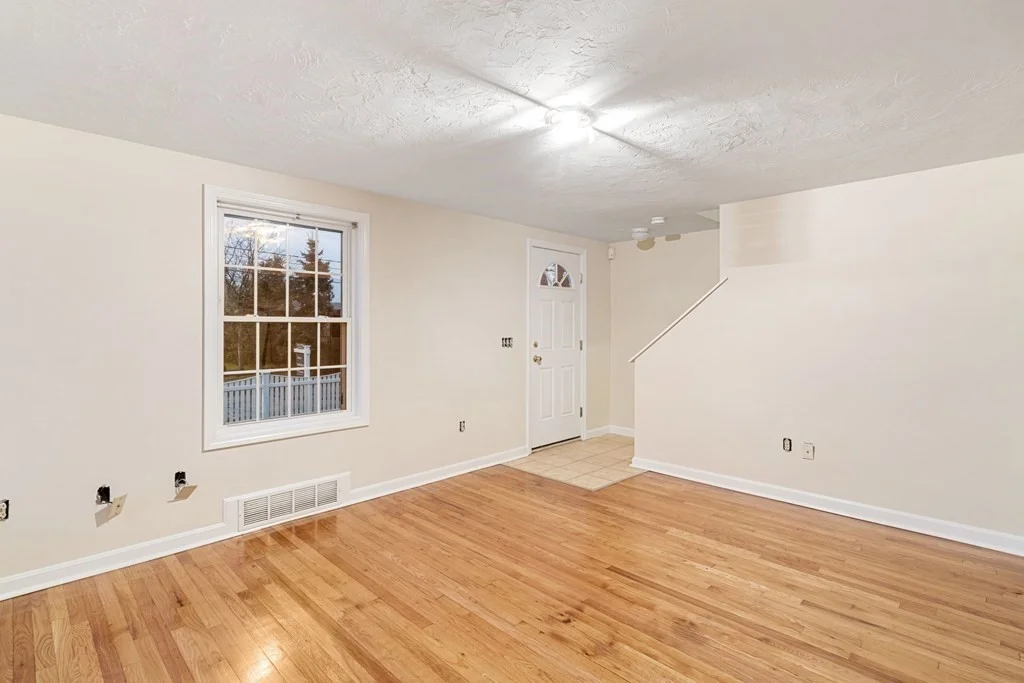 4 bed, 1 bath apartment for rent at 21 Halliden St Unit 21, Stoughton — photo 7 of 13
