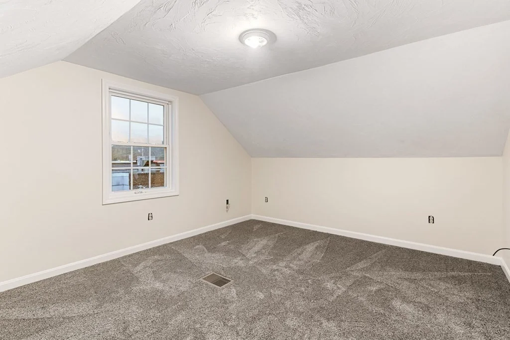 4 bed, 1 bath apartment for rent at 21 Halliden St Unit 21, Stoughton — photo 11 of 13