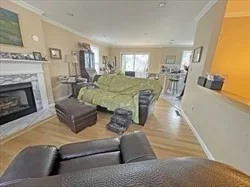 3 bed, 2 bath apartment for rent at 21 Hamlet St Unit 21, Newton — photo 1 of 15