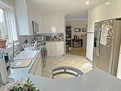 3 bed, 2 bath apartment for rent at 21 Hamlet St Unit 21, Newton — photo 2 of 15
