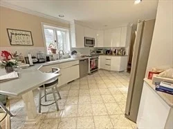 3 bed, 2 bath apartment for rent at 21 Hamlet St Unit 21, Newton — photo 4 of 15
