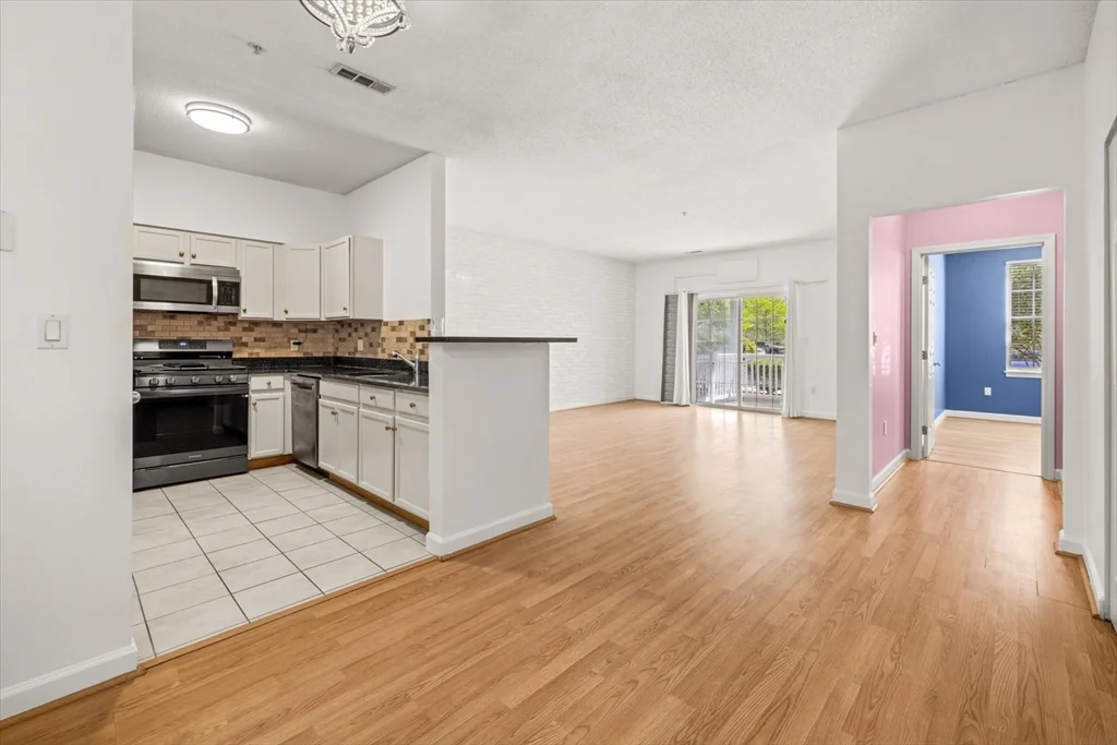 2 bed, 2 bath apartment for rent at 21 Hampshire Rd Unit 101, Methuen — photo 6 of 18