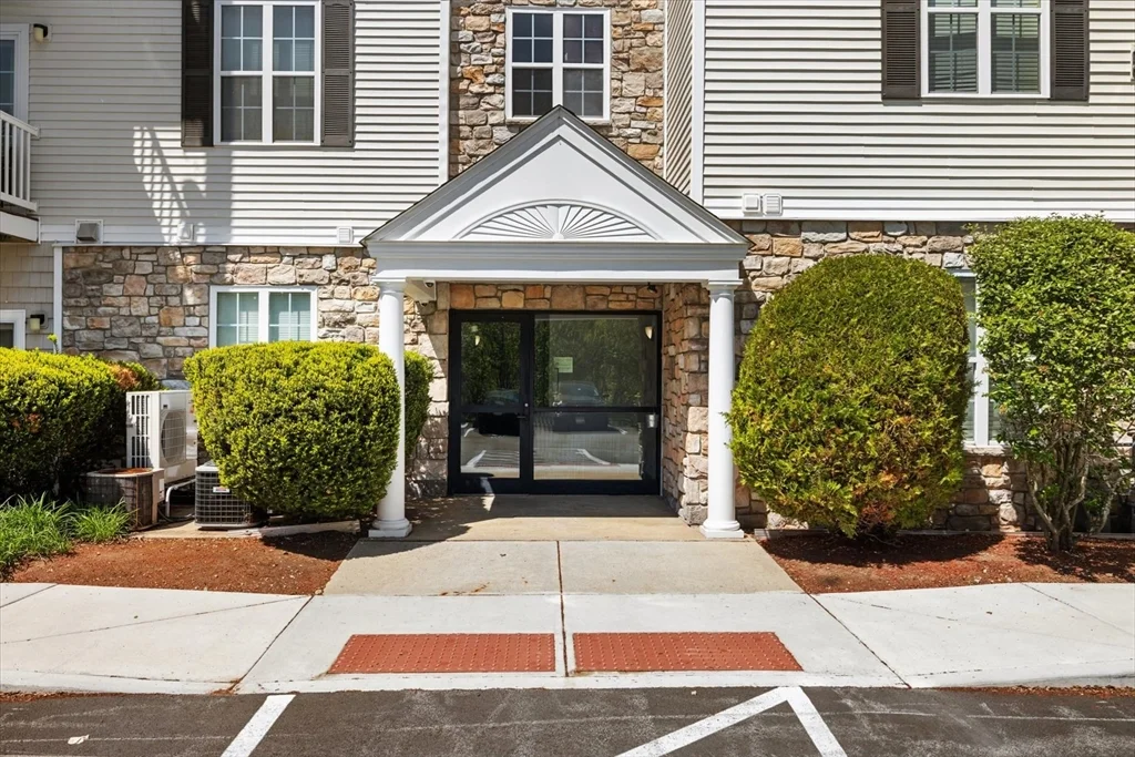 2 bed, 2 bath apartment for rent at 21 Hampshire Rd Unit 101, Methuen