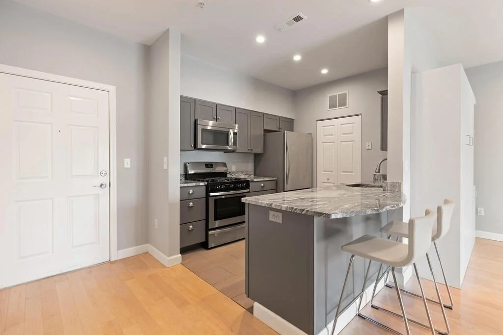 1 bed, 1 bath apartment for rent at 21 Hampshire Rd Unit 212, West Methuen
