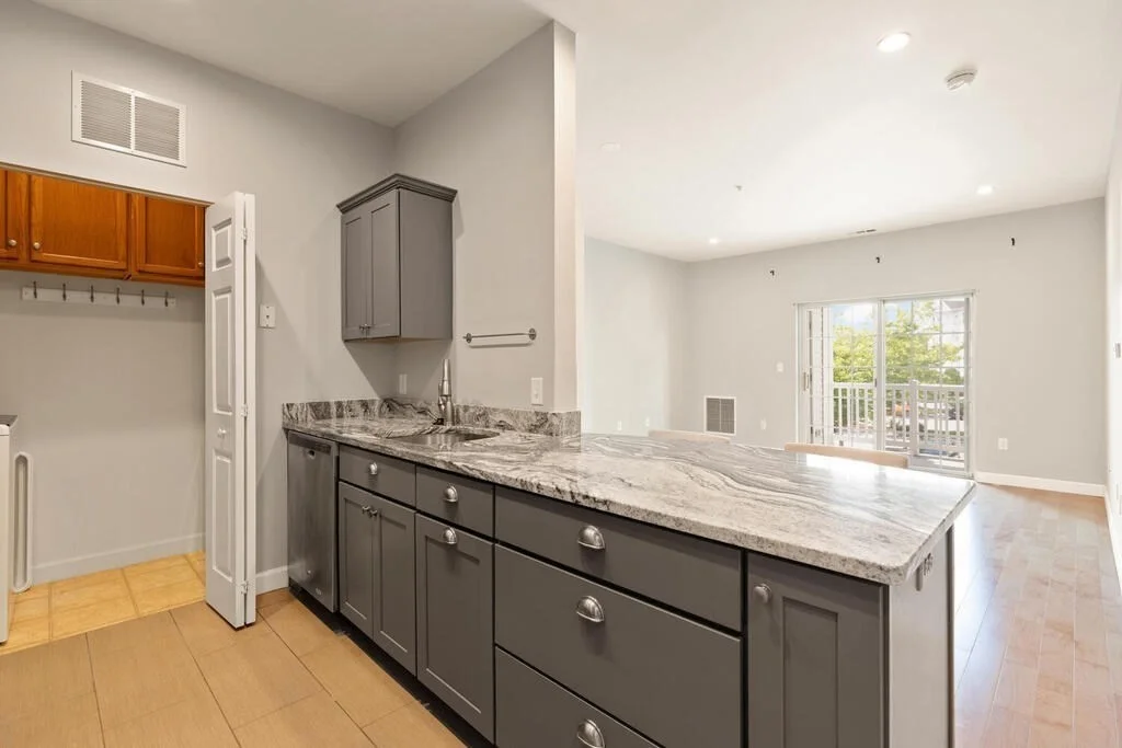 1 bed, 1 bath apartment for rent at 21 Hampshire Rd Unit 212, West Methuen — photo 4 of 36