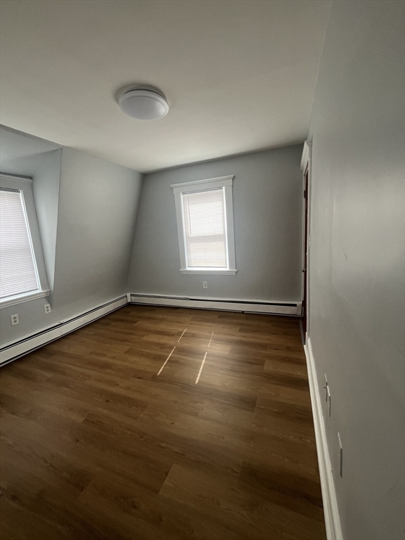 1 bed, 1 bath apartment for rent at 21 Harbor Unit 4, Salem — photo 3 of 6