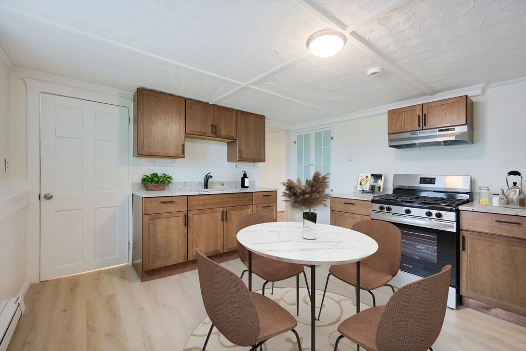 3 bed, 1 bath apartment for rent at 21 Harris Unit 3, Peabody — photo 1 of 17